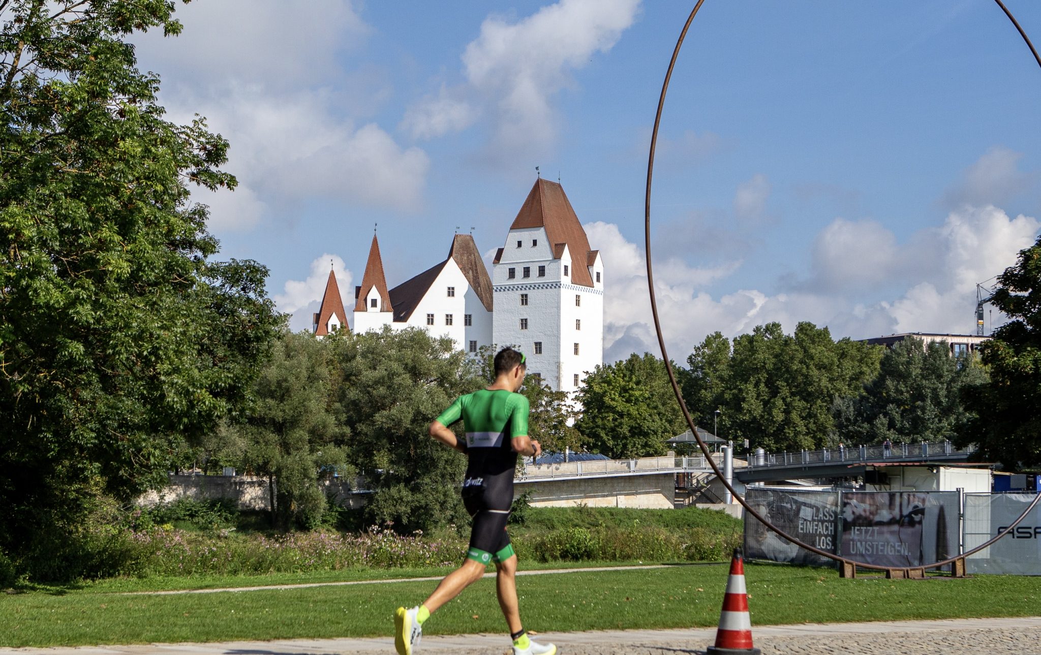 Audi Triathlon Ingolstadt Powered By B Chl Mit Zieleinlauf In Der