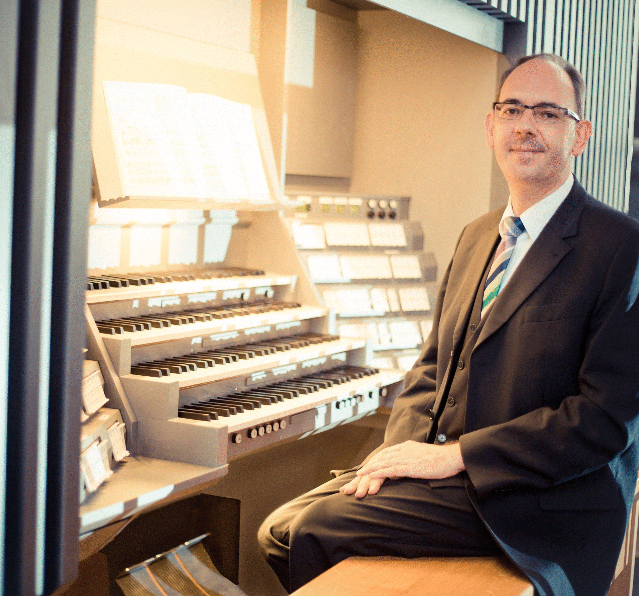 Martin Bambauer an Eule-Orgel Trier (Copyright Matthias Schmitt)