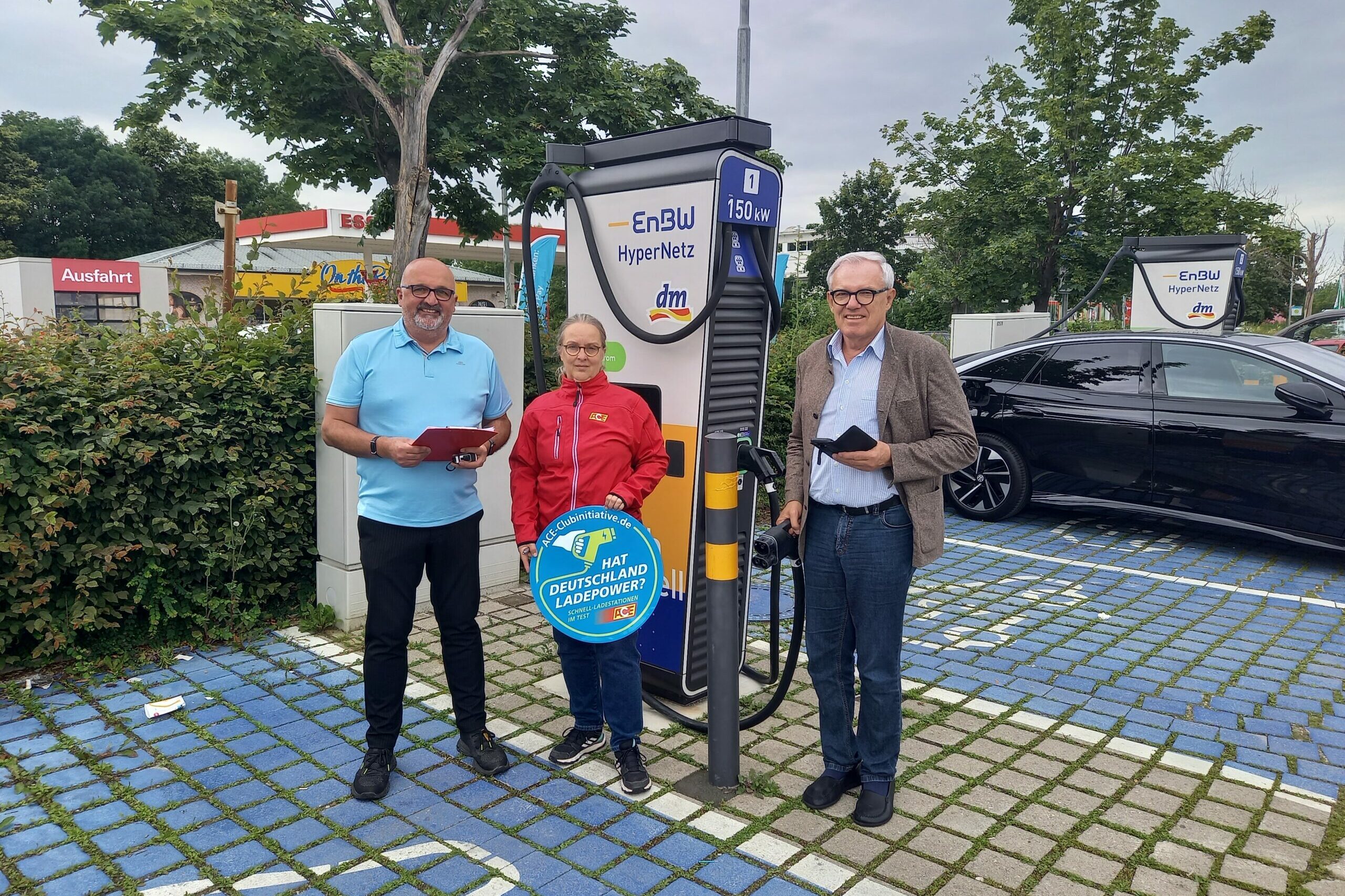 ACE Ingolstadt Ladesäulen-Check Pfaffenhofen Pfeil Schmidt Werner Quelle Hildebrand (1)