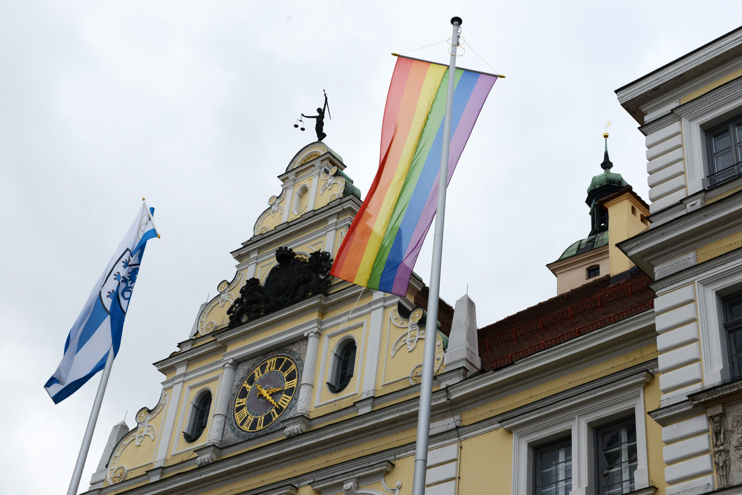 Rathaus Ingolstadt/Regenboghenfahne