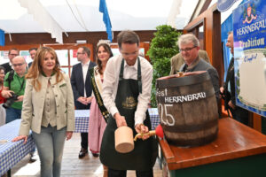 Anstich,Pfingsvolksfest,Herrnbräu