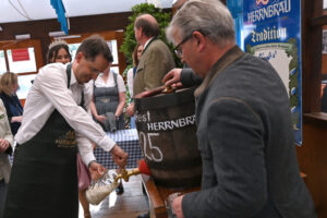 Anstich,Pfingsvolksfest,Herrnbräu