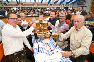 Anstich,Pfingsvolksfest,Herrnbräu