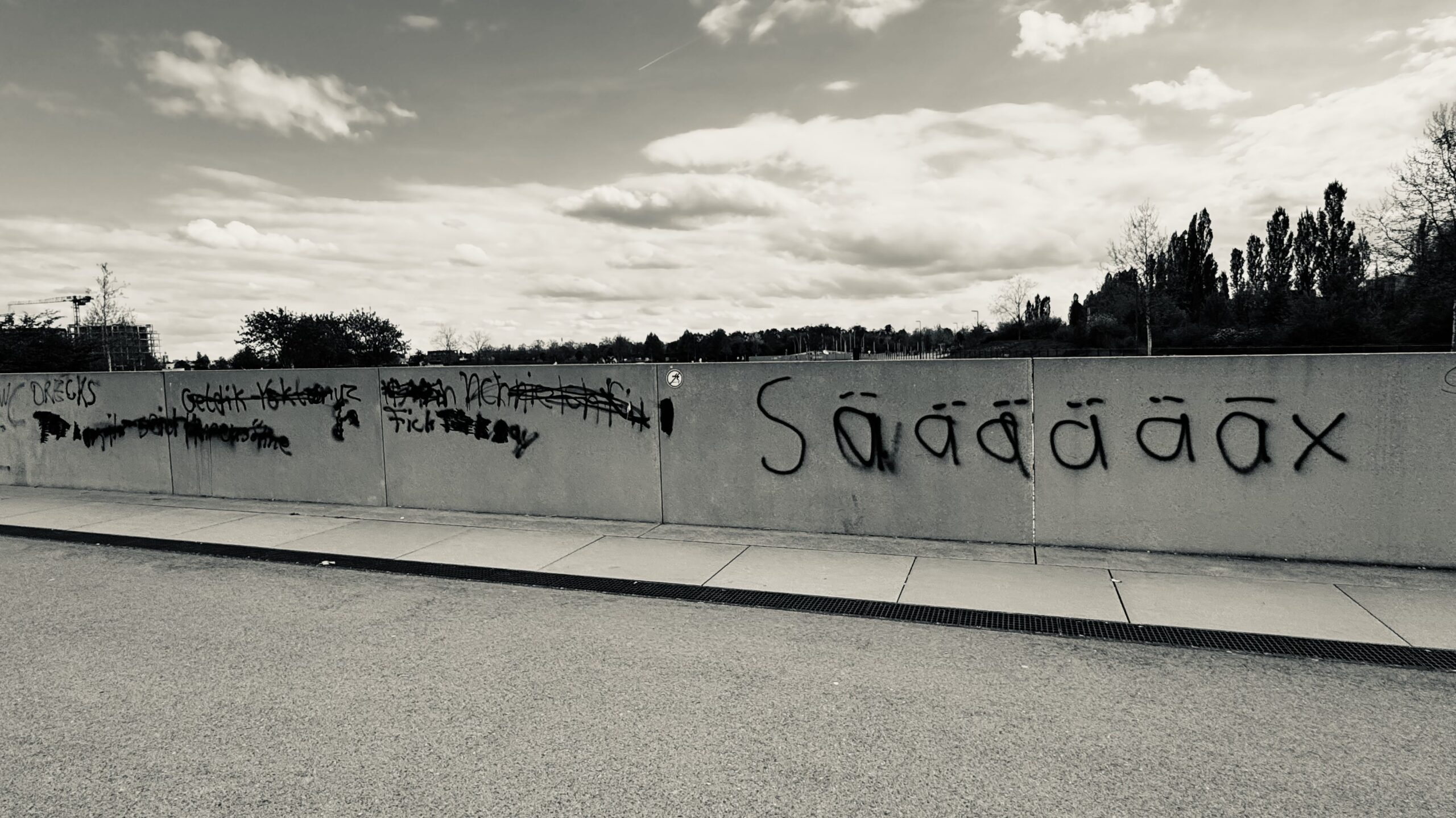 Sachbeschädigung im Piuspark