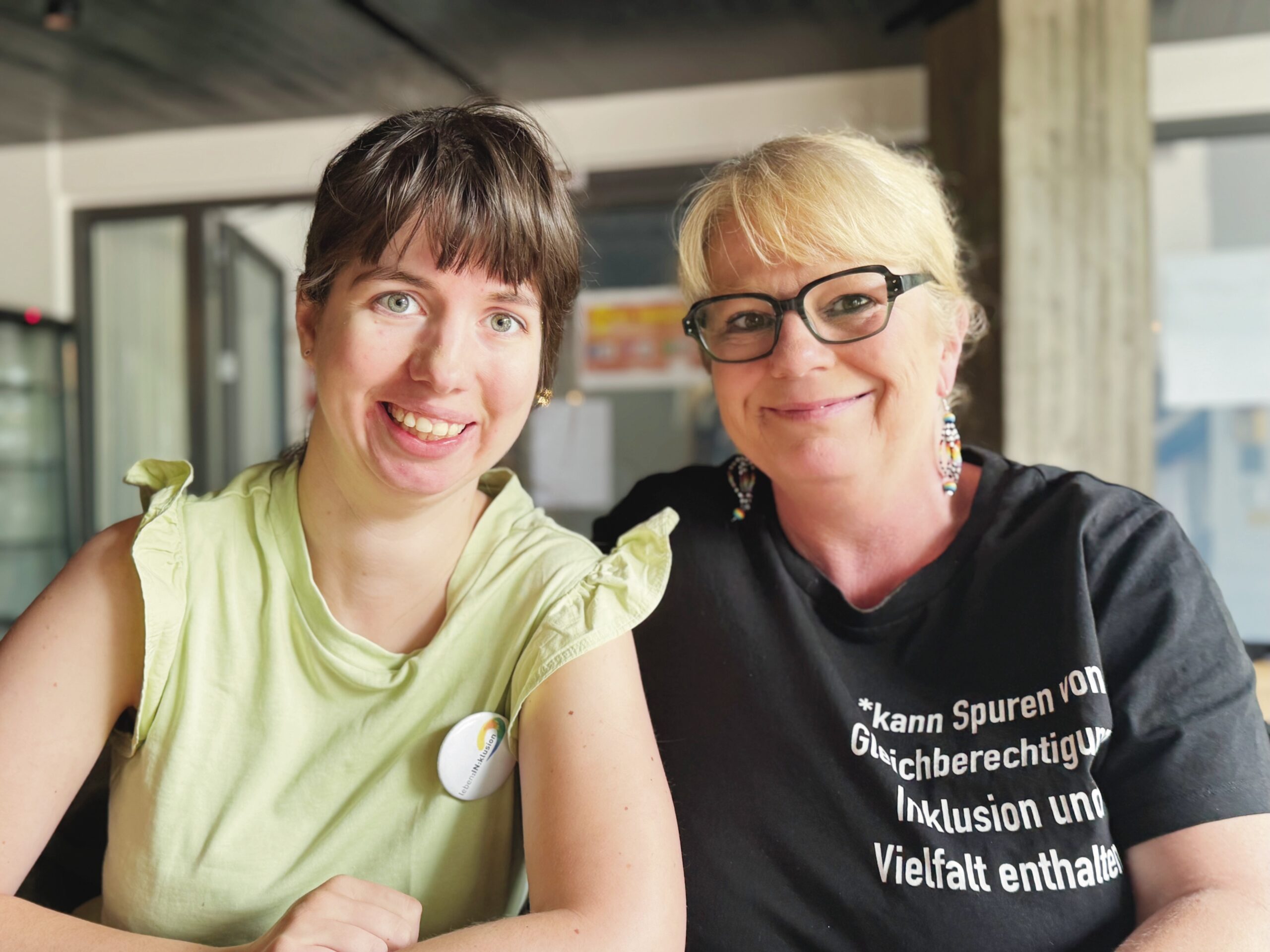 Raphaela Karl (Vorstand und Kassiererin) und Caroline Klapper (Vorsitzende)
