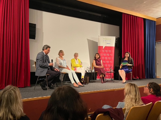 Podium Dialog-Frauen Union Ingolstadt