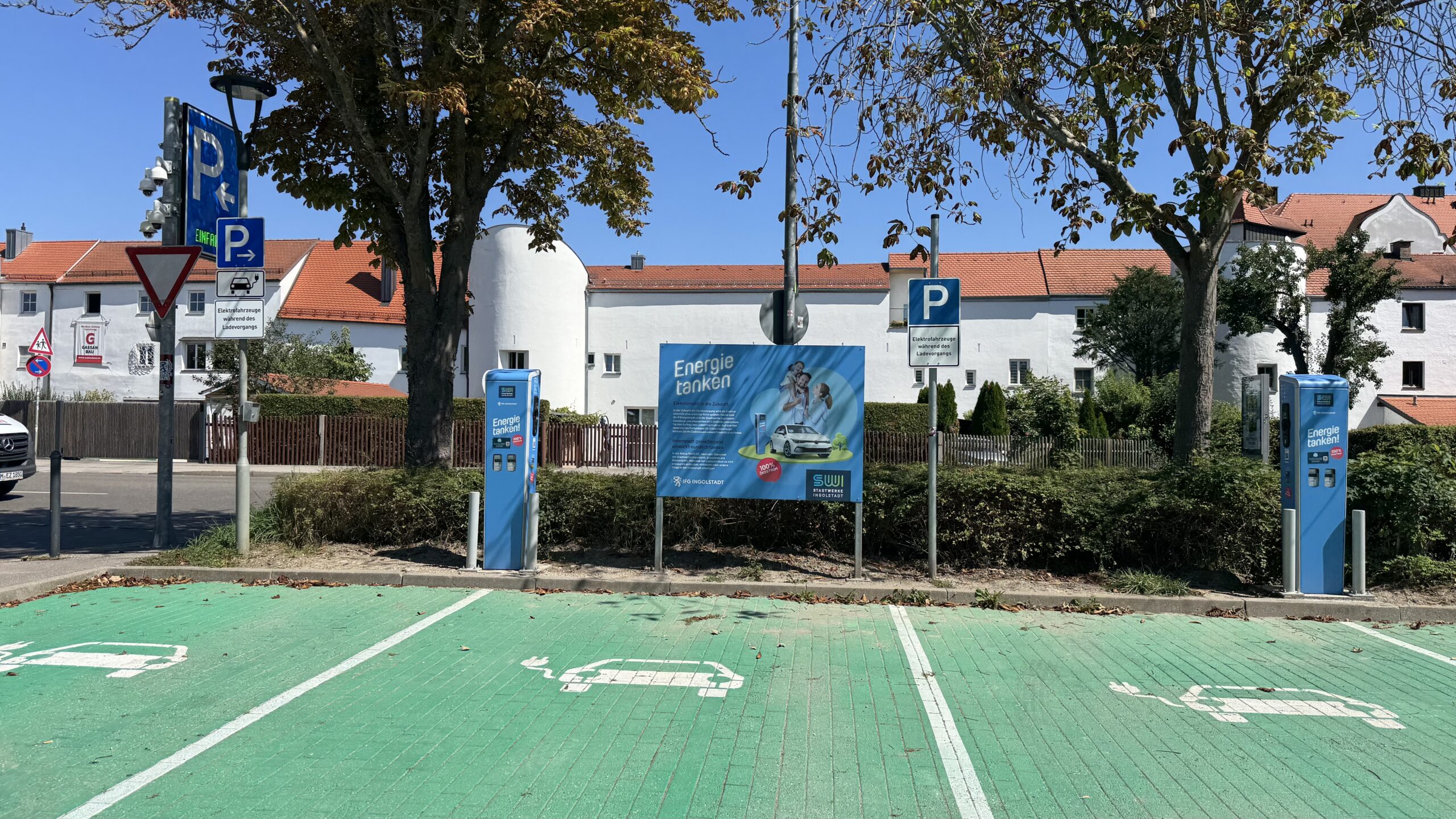 SW E-Ladesäulen am Hallenbad
