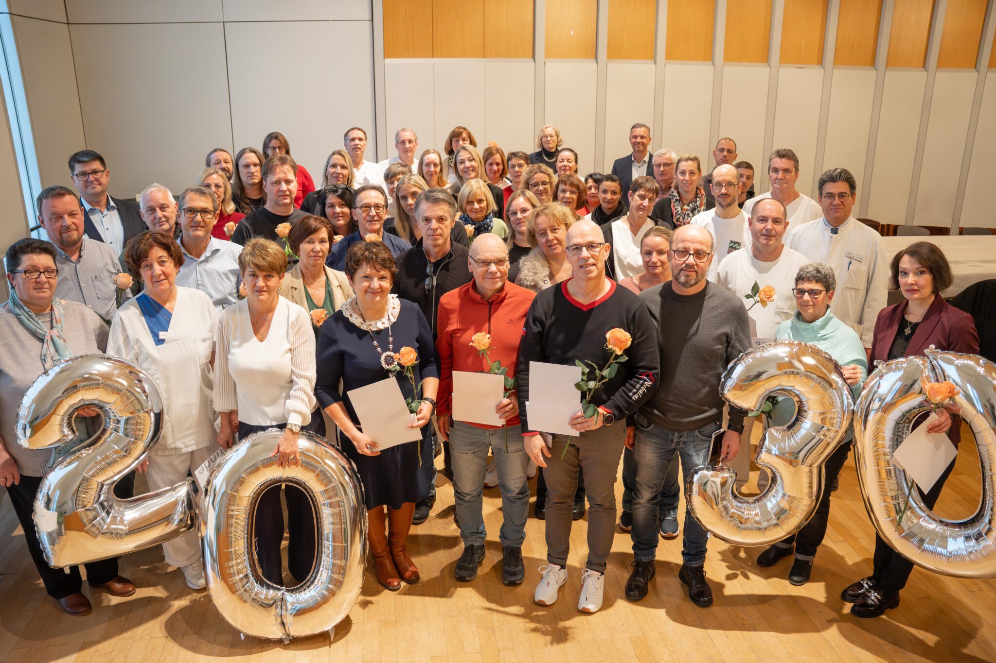48 Mitarbeitende feiern 20- und 30-jähriges Betriebsjubiläum im Klinikum Ingolstadt