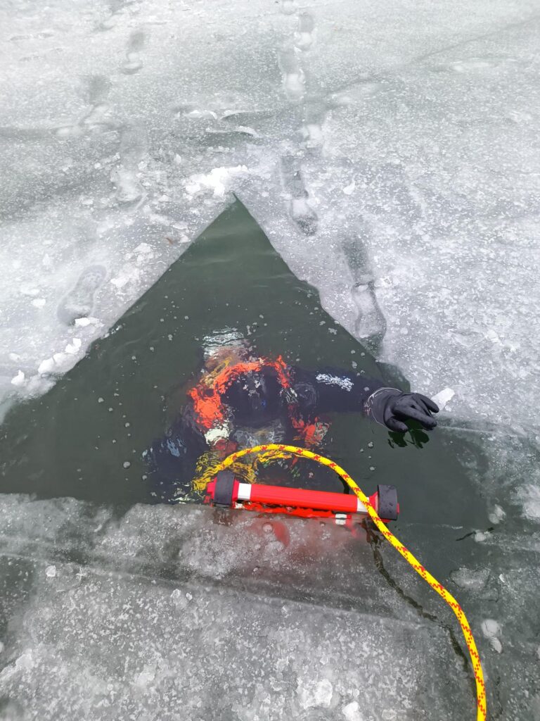 Eisrettung-Taucher-Wasserwacht Ingolstadt