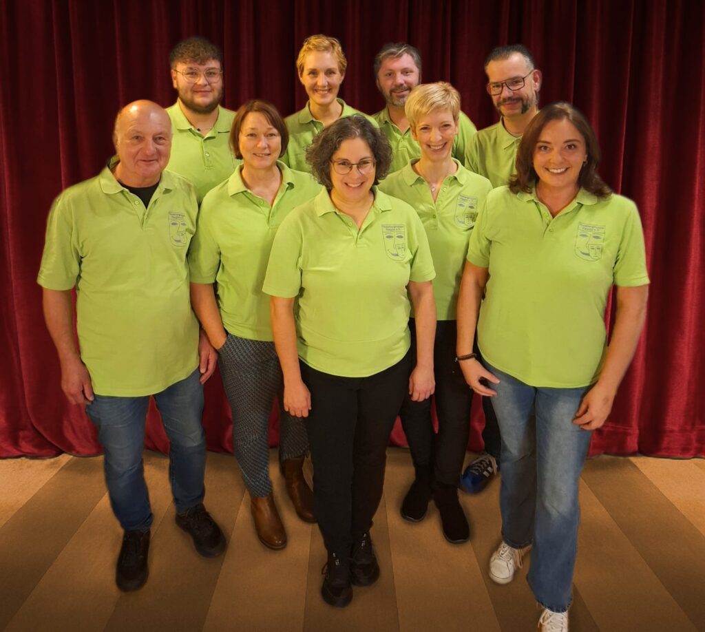 Bild: (von der Theatergruppe Hagau) Die Theatergruppe Hagau e.V. übt schon fleißig an ihrem Text für ihr neues Theaterstück vom „Boandlgeheimnis