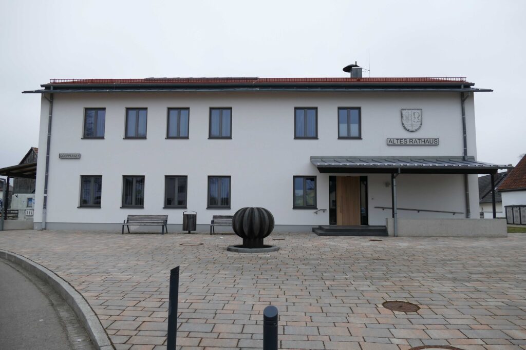 Altes Rathaus-Bürgermeister Franz Sedlmeier-Baar-Ebenhausen