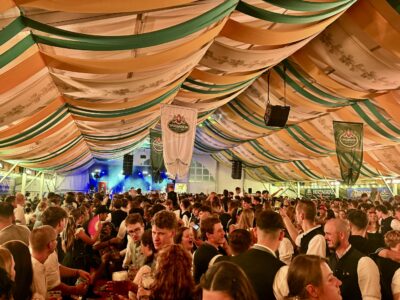 Barthelmarkt Oberstimm Volksfest Bierzelt