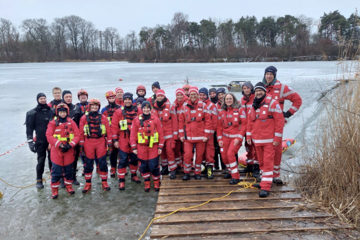 Wasserwacht-Eisrettung