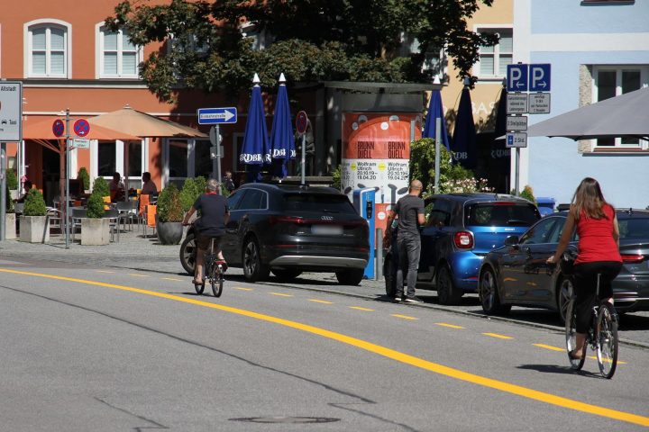 Pop-up-Radweg Donaustraße