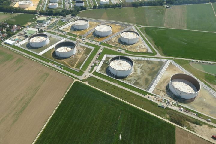 BU: Mit der Inbetriebnahme von Tank 6 wird der aktuelle Revisionszyklus der insgesamt sieben Rohölbehälter am Tanklager Lenting erfolgreich abgeschlossen.