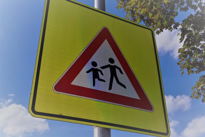 ACE Bayern Schild Achtung Kinder Quelle Ursula Hildebrand