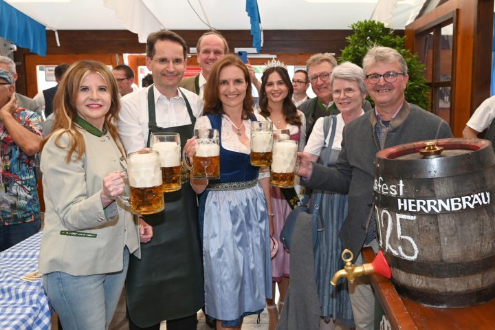Anstich,Pfingsvolksfest,Herrnbräu