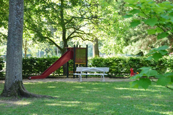 Wird komplett überarbeitet: Der Spielplatz im Hofgarten wird ab Donnerstag
für den Beginn der Bauarbeiten gesperrt. Bild: Archiv Stadt Eichstätt