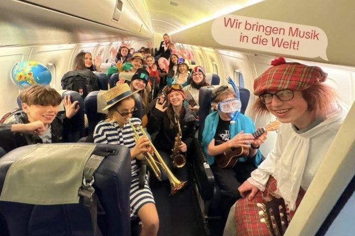 F455989A-8600-4E02-AC19-61709A357521