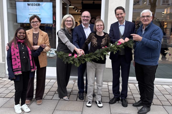 Feier im Hand-IN-Hand-Laden