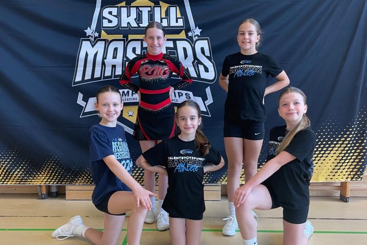 Bild: Die Sportlerinnen aus dem Talentstützpunkt im Cheersport des TSV Gaimersheim bei den Skill Masters, Quelle Heidi Meier