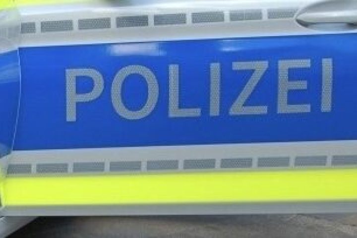 Polizeimeldung Einsatzwagen Straße Unfall  Foto: el