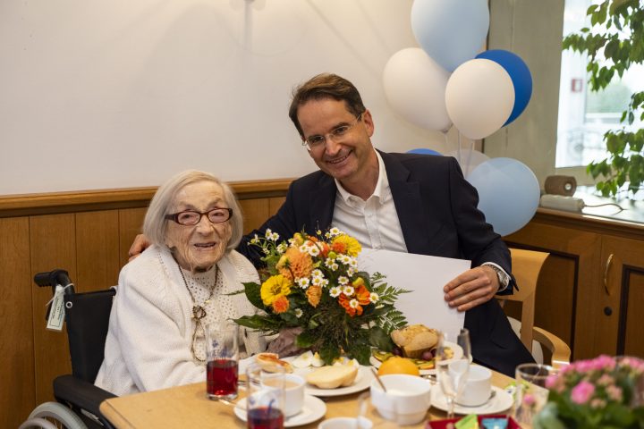 OB Gratuliert zum 106 Geb.