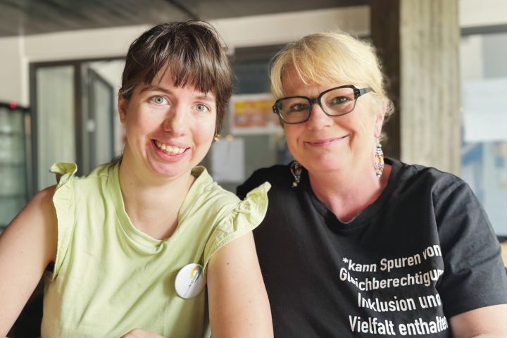 Raphaela Karl (Vorstand und Kassiererin) und Caroline Klapper (Vorsitzende)