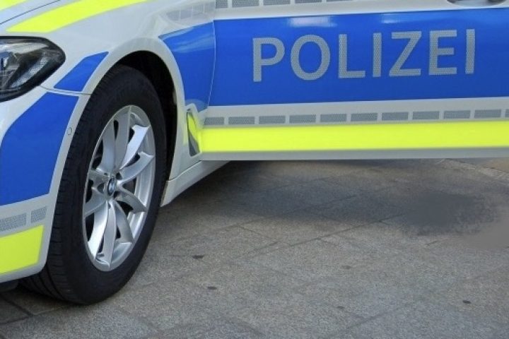 Polizeimeldung Einsatzwagen Straße Unfall  Foto: el