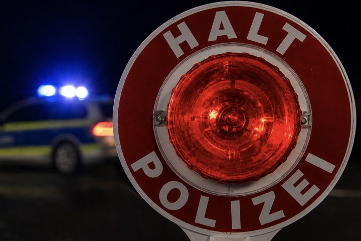 Polizeikontrolle Polizeieinsatz nachts