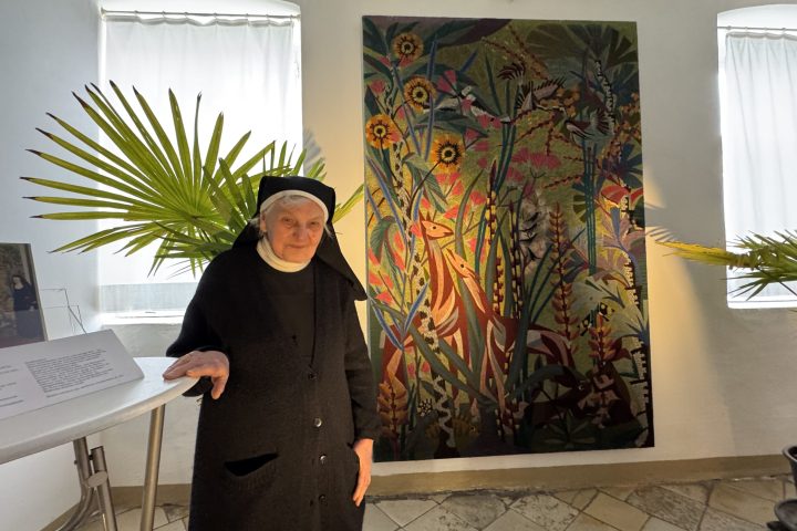 Ausstellung der Kunstwerke von Sr. M. Euphemia Blaschke im Kloster Gnadenthal