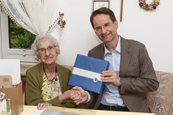 Jubiläum 100.