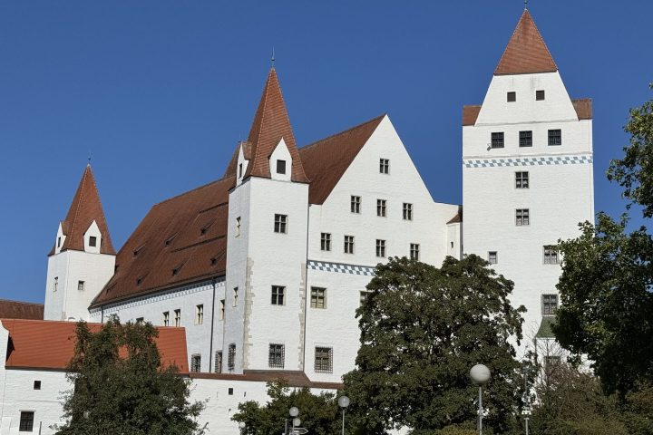 Neues Schloss-Hartmann