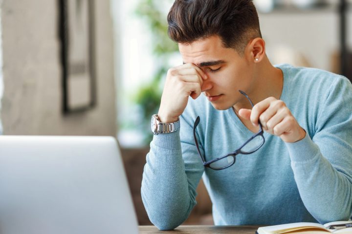 Zeitumstellung. Die einen merken sie kaum, für andere sind Müdigkeit und Erschöpfung vorprogrammiert. Urhebervermerk: © PantherMedia / evgenyataman