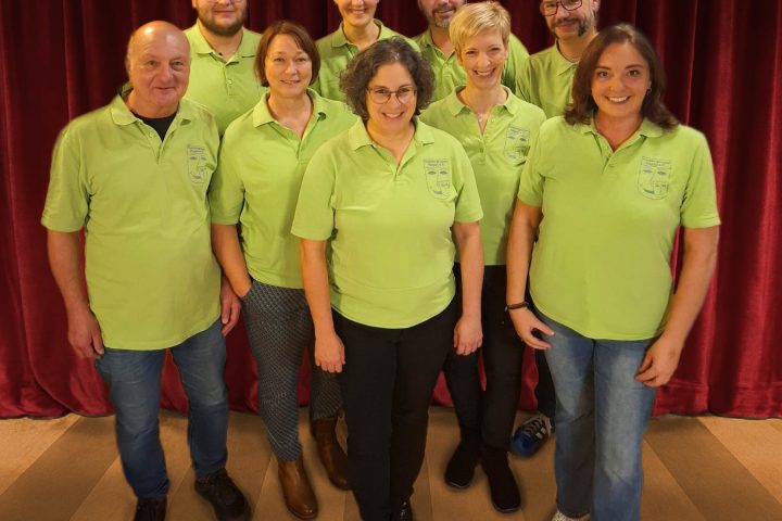 Bild: (von der Theatergruppe Hagau) Die Theatergruppe Hagau e.V. übt schon fleißig an ihrem Text für ihr neues Theaterstück vom „Boandlgeheimnis