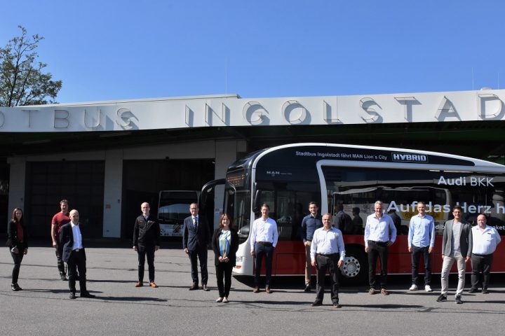 (v.l.) Bianca Krauser (Stadt Ingolstadt), Christoph Göbel, Korbinian Raßhofer (beide SBI), Dr. David Wenger (Wenger Engineering), Prof. Dr. Georg Rosenfeld (Stadt/IFG), Alexandra Geiger, Manfred Greisel (beide Wenger Engineering), Maximilian Mayer (IFG), Adil el Mernissi, Gisbert v. de Zande (beide Gunvor), Stephan Fischer (SWI), Andreas Krieglmeier (INKB), Roland Kubiak (SBI) Quelle. IFG/Binder
