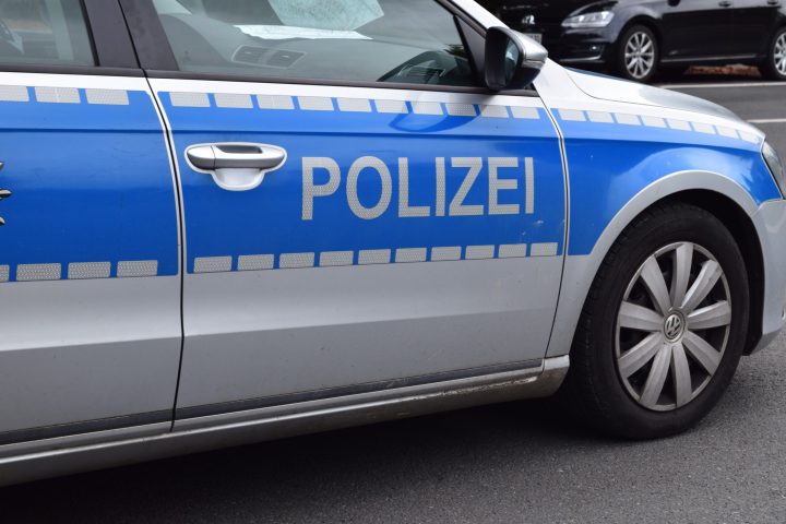 car-vehicle-motor-vehicle-police-germany-patrol-493057-pxhere.com