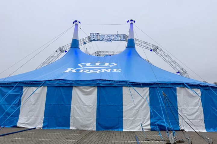Circus Krone Weihnachtszirkus Zelt
